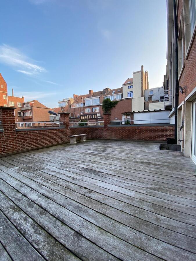 Appartement met 1 slaapkamer en ruim terras in het centrum van Oostende 