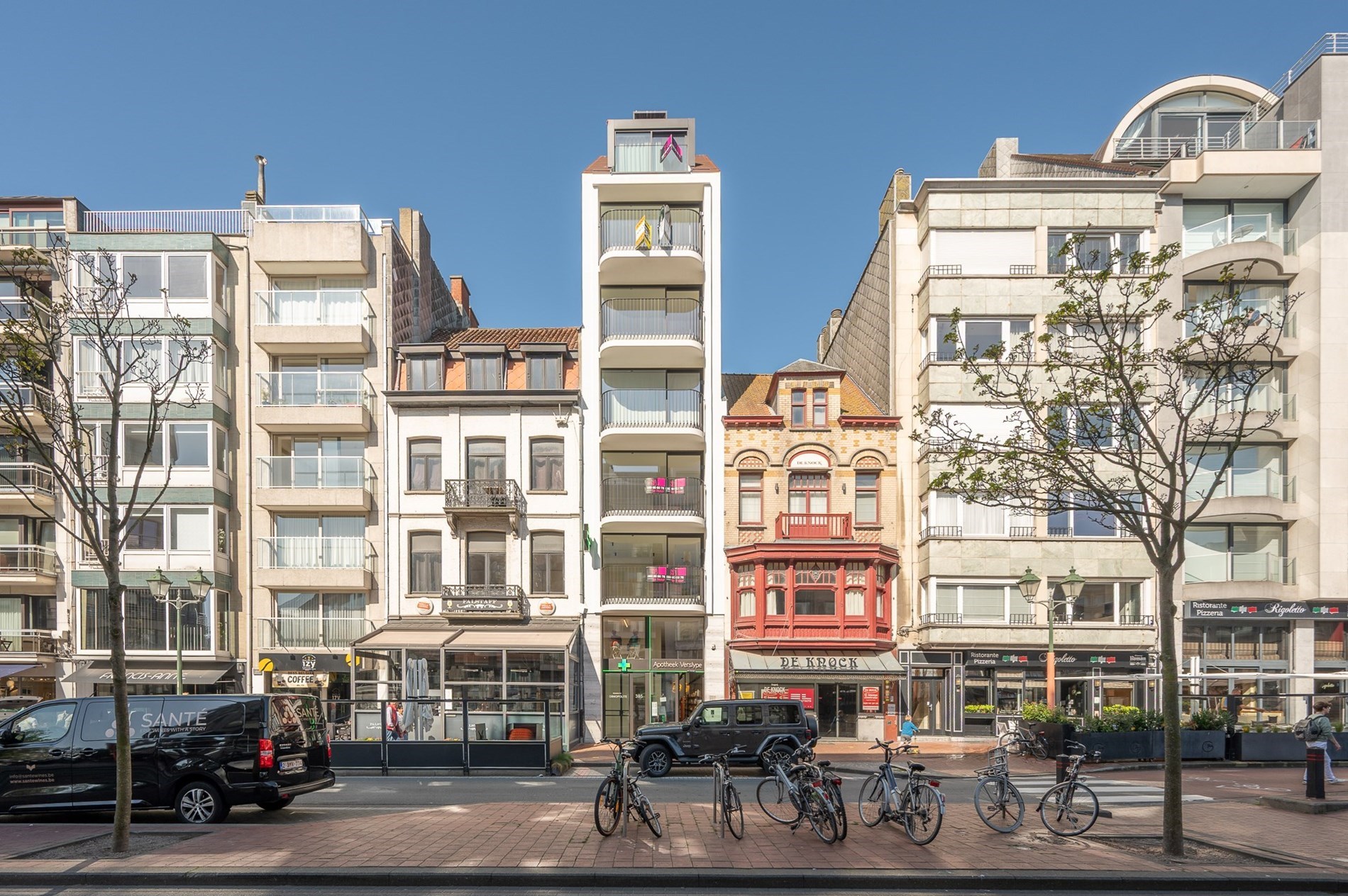 Appartement neuf enti&#232;rement fini avec des vues agr&#233;ables situ&#233; au centre de Knokke. 