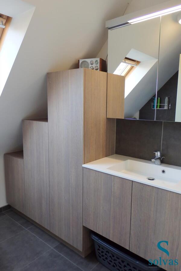 VERKOCHT! Duplex appartement in centrum Zomergem! 