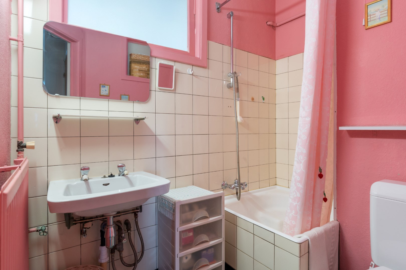OP TE FRISSEN APPARTEMENT MET 2 SLAAPKAMERS IN MARIAKERKE 