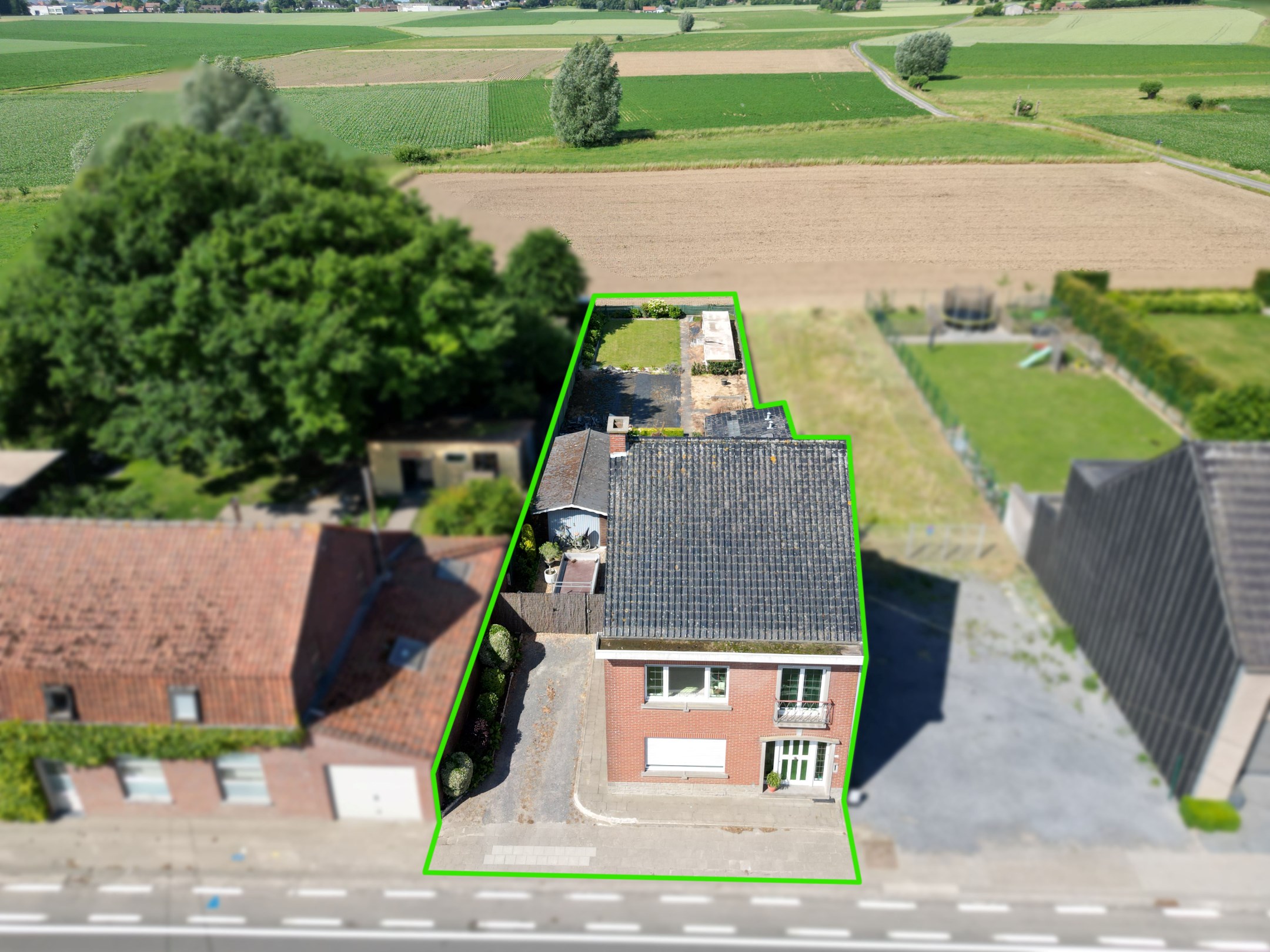 CHARMANTE WONING MET LANDELIJK VERZICHT 