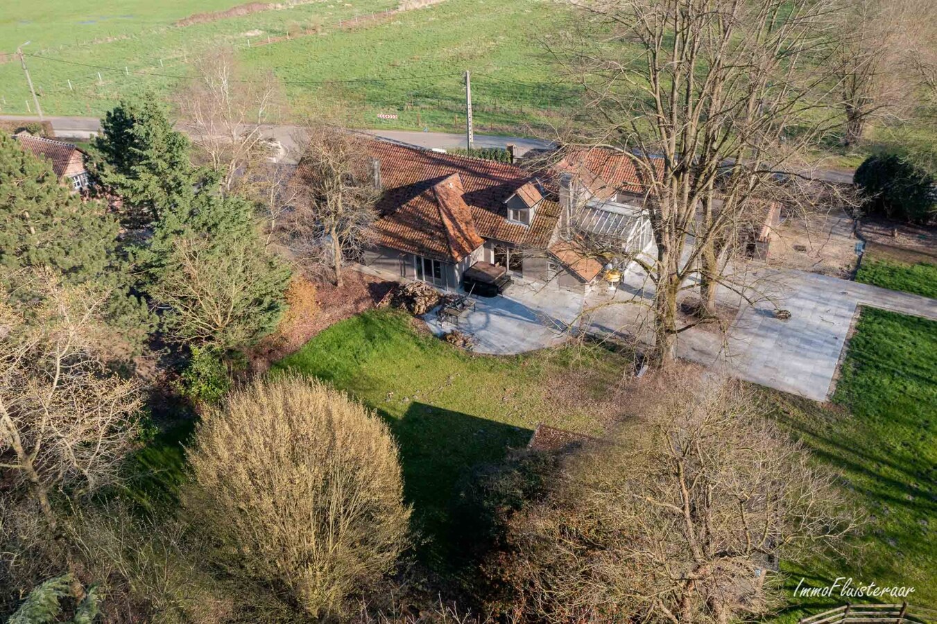 Gerenoveerde hoeve met stallen op ca. 1 hectare te Paal (Beringen) 