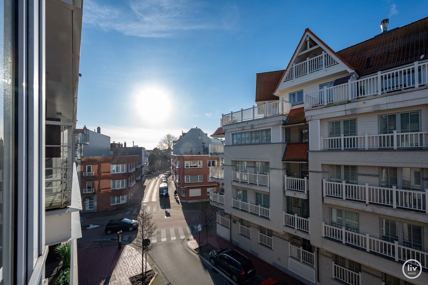 Aangenaam 2 slaapkamerappartement op een centrale ligging in de Jef Mennekenslaan te Knokke. 