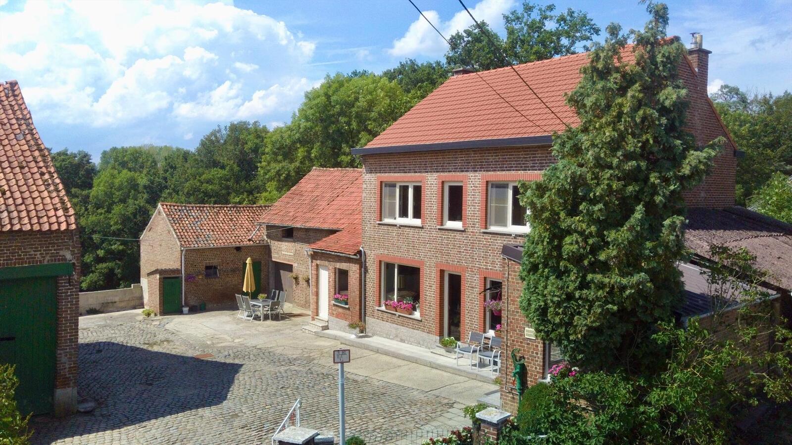 Te renoveren boerderij met weilanden op ca. 1,8ha te Boutersem (Vlaams-Brabant) 