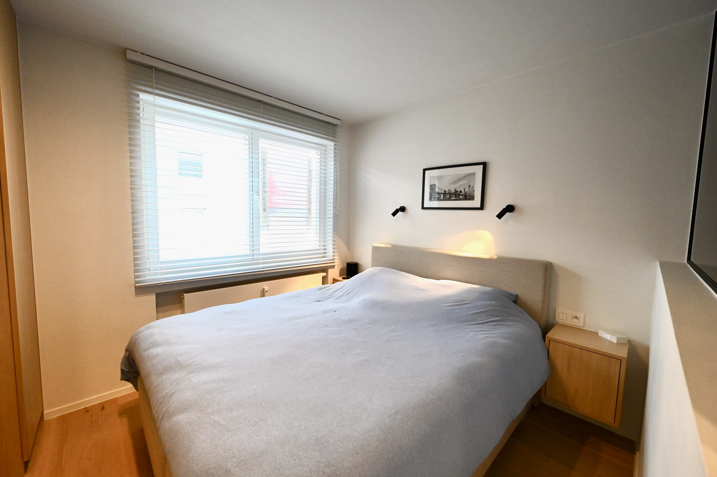 GEMEUBELD  - Modern gerenoveerd 1 slaapkamer appartement gelegen in de centrum van Knokke. 