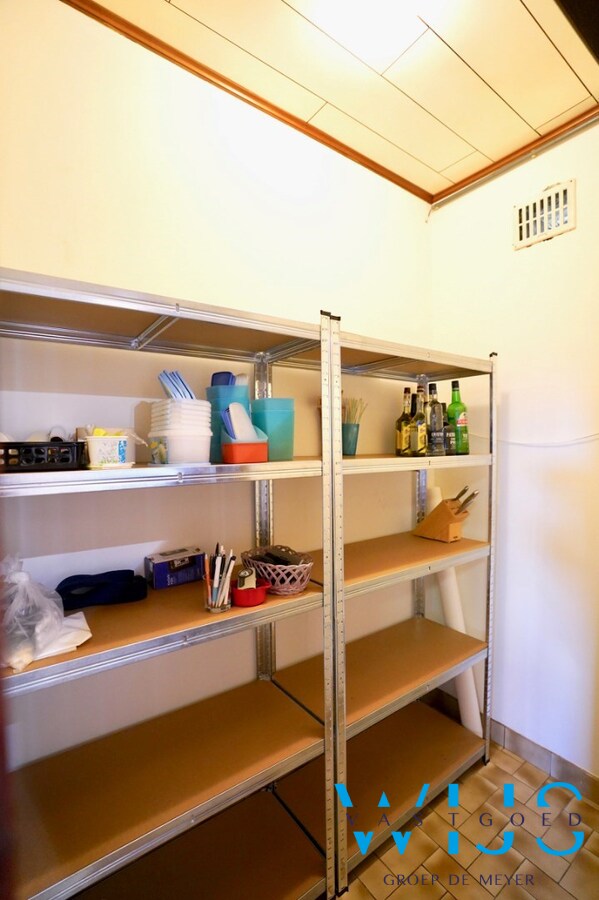 Zeer goed onderhouden woonhuis op 1.165m&#178; te ERTVELDE ! 
