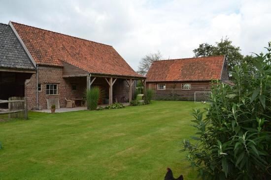 Charmant landhuis met bijgebouwen op 1,5Ha 