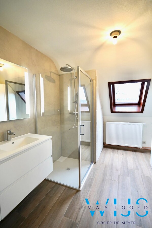 Landelijk gelegen woonhuis op 902m&#178; te ERTVELDE ! 