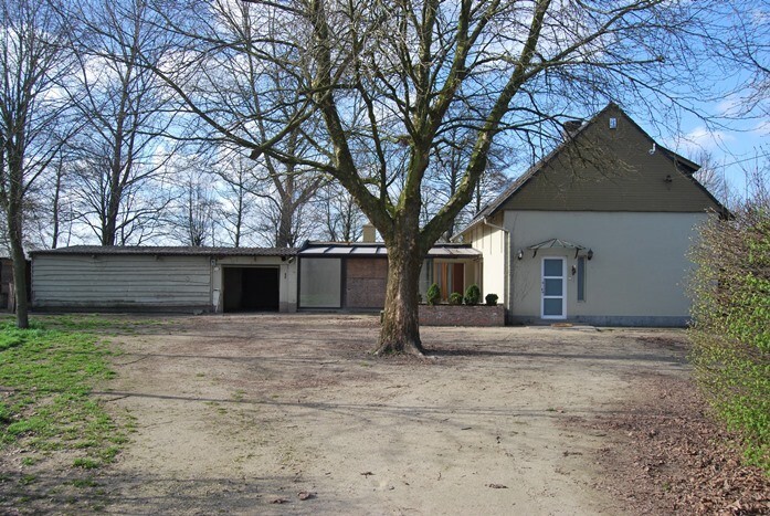 Woning met stalling op ca. 1,8ha te Zele 