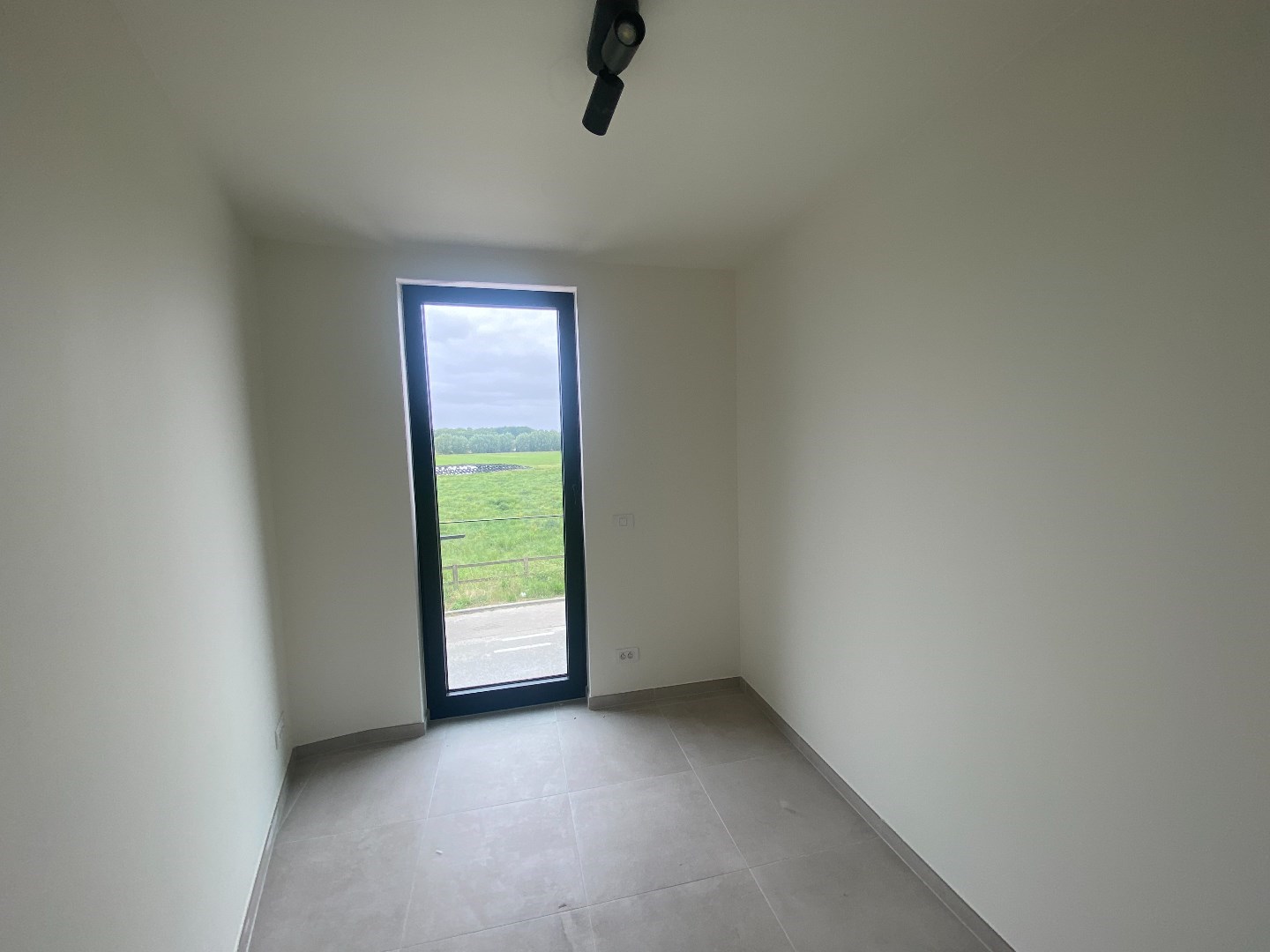 Nieuwbouw appartement met 3 slaapkamers en ruim terras 