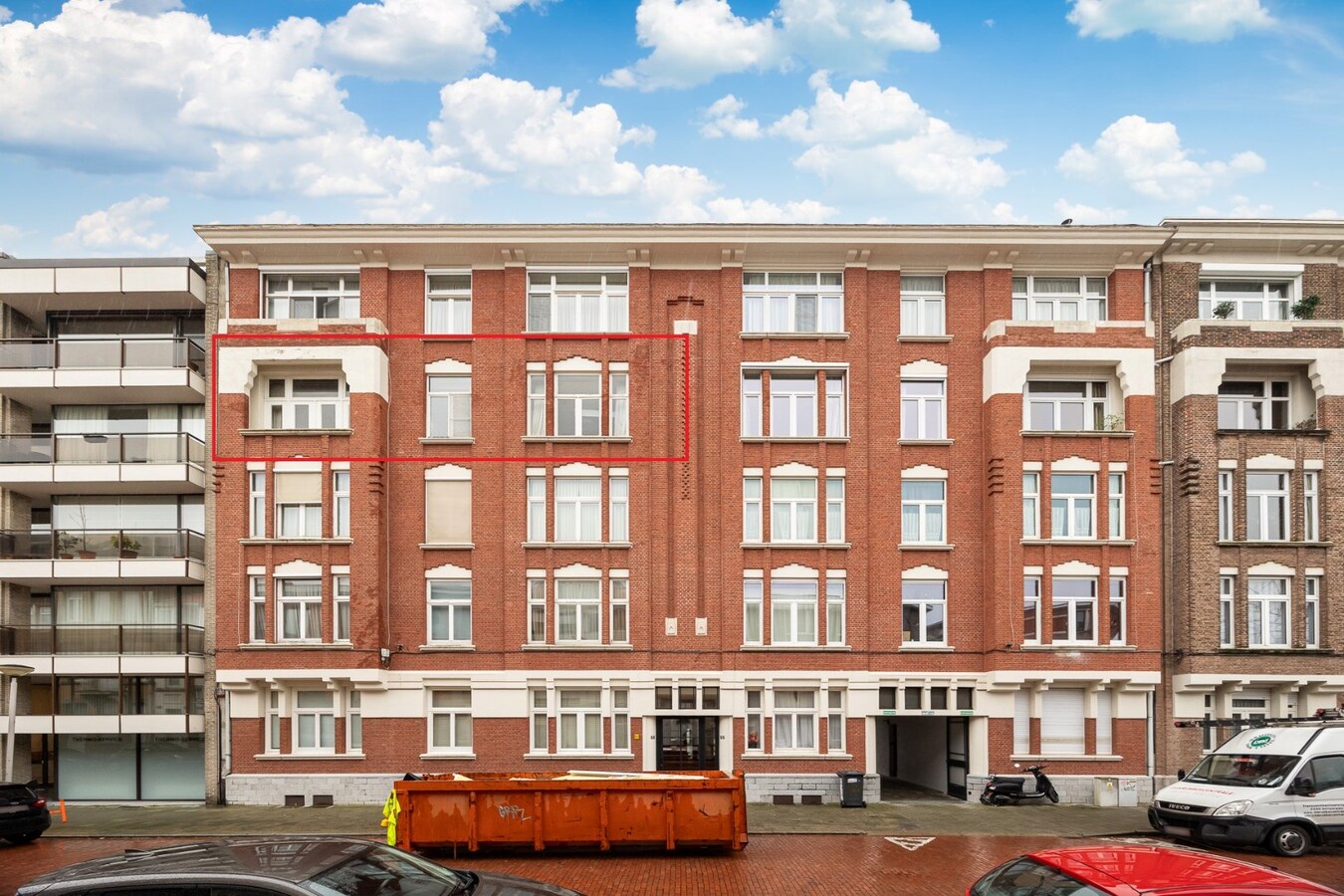 Ruim appartement met terras, garage en 3 slaapkamers in parkwijk Den Brandt 