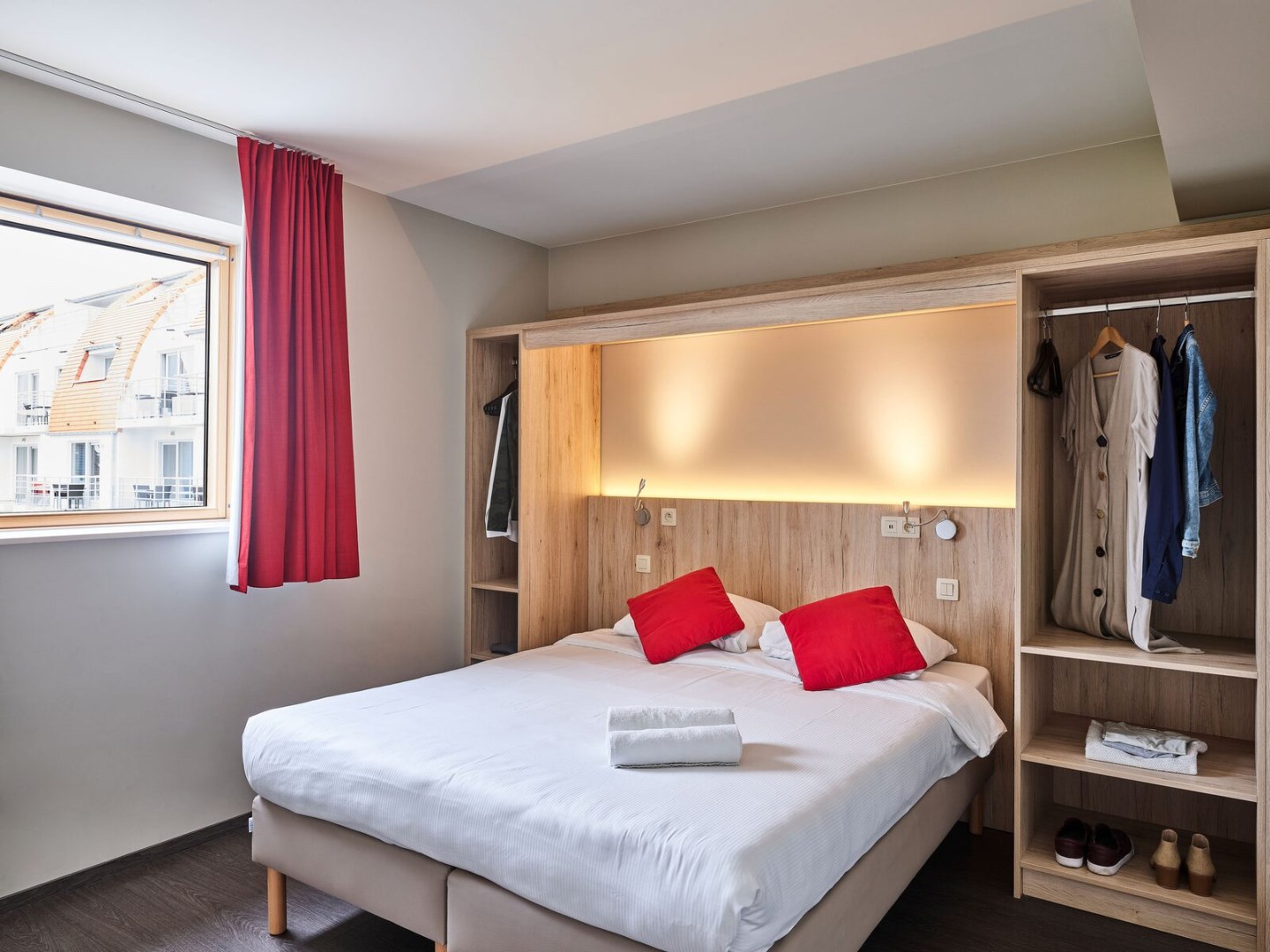 Business flat met aparte slaapkamer, slaaphoek en zetelbed (6p) in Holiday Suites Zeebrugge 
