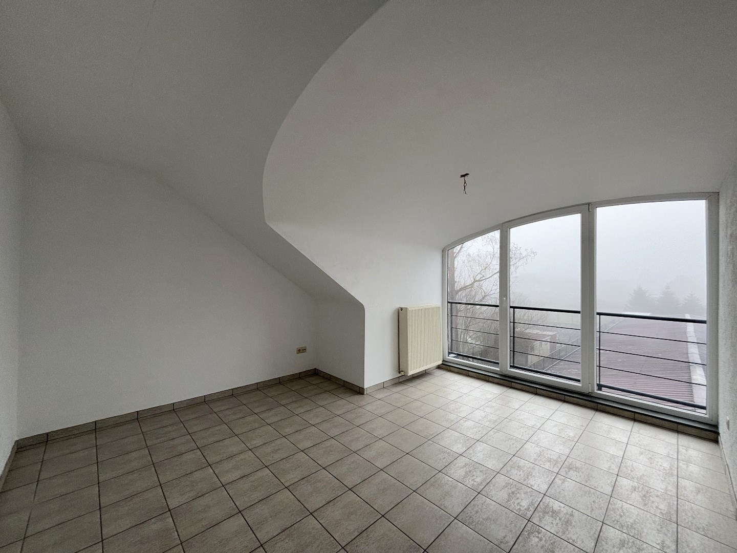 Instapklaar dakappartement met 2slpk. en ruim terras te Laakdal 