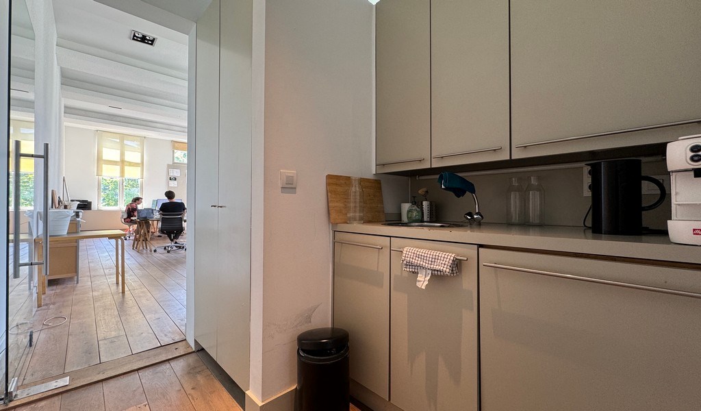 Kantoor te huur in prestigieus herenhuis te Antwerpen