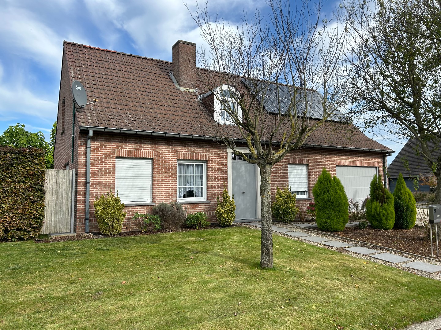 Ruime en verzorgde alleenstaande woning met garage en tuin op 673m&#178; 