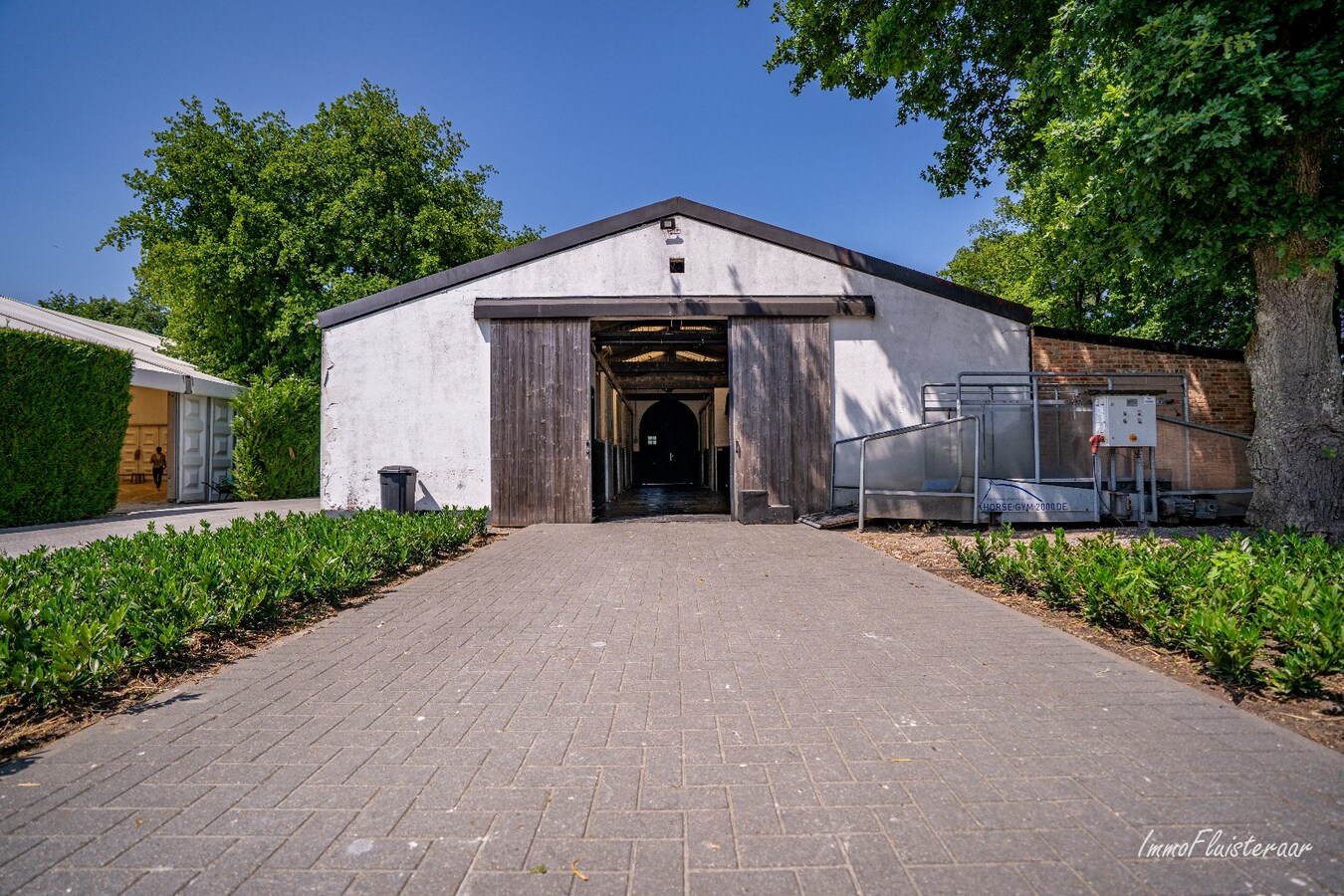 Complete horse accommodation on approximately 3.5 hectares in Helchteren 
