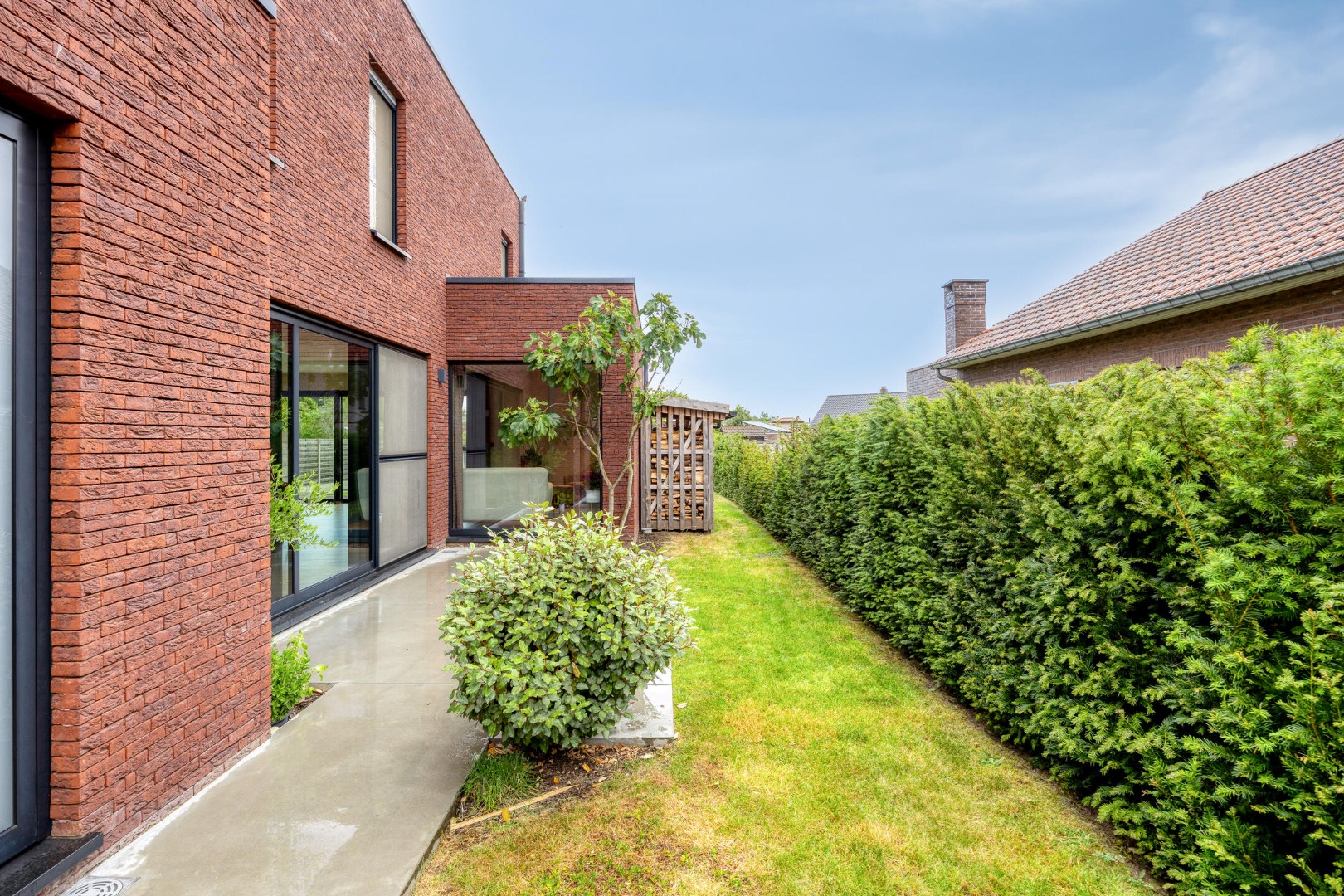 Energiezuinige gezinswoning met magazijn op ruim perceel van 10a 78ca in Balen-Hulsen 