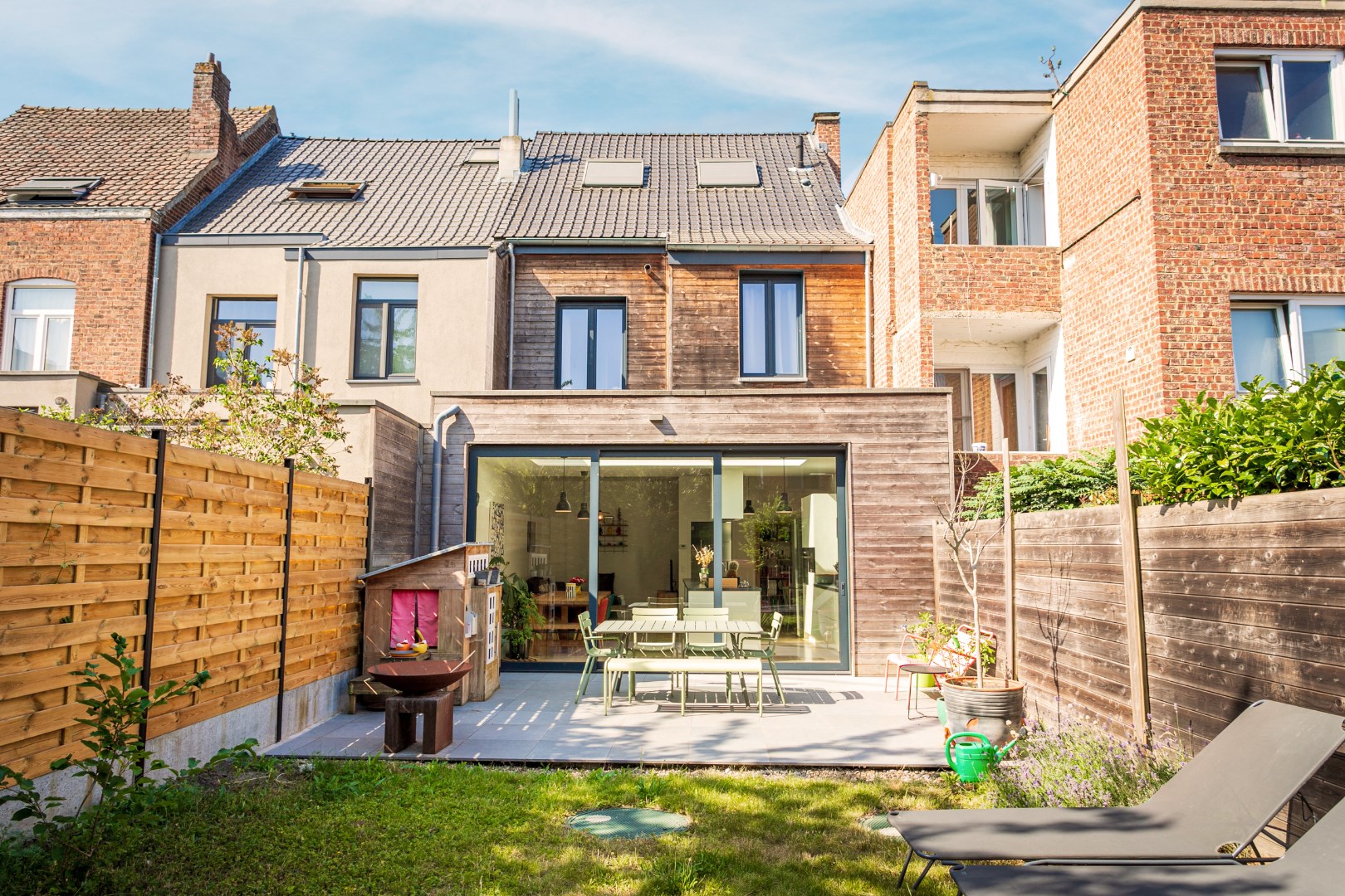 Ruime gerenoveerde woning met tuin, terras en 3 slaapkamers in Halle 