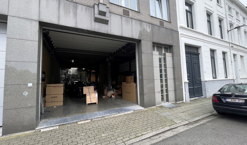 Kantoren met mogelijkheid tot opslag te huur in Antwerpen