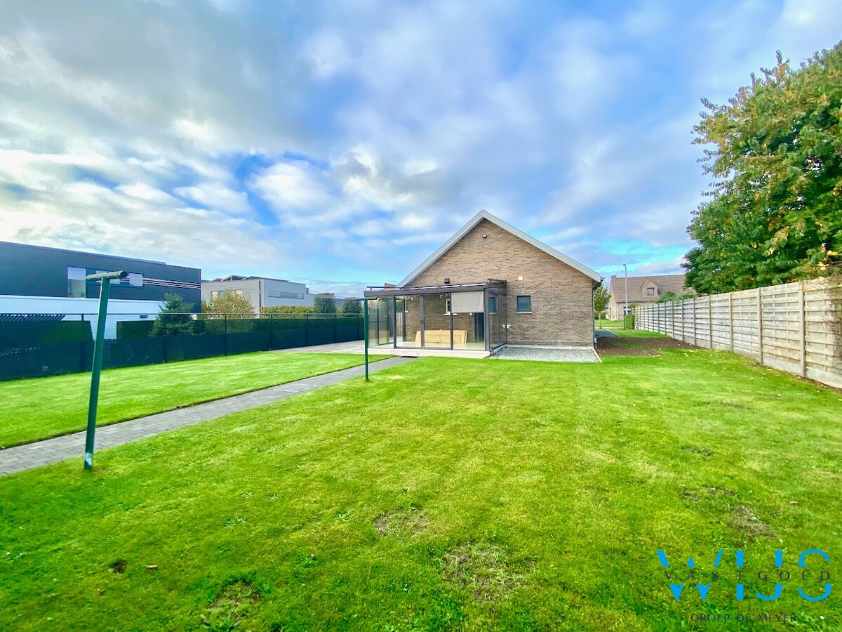 Bungalow met 2 slaapkamers op TOPlocatie ! 