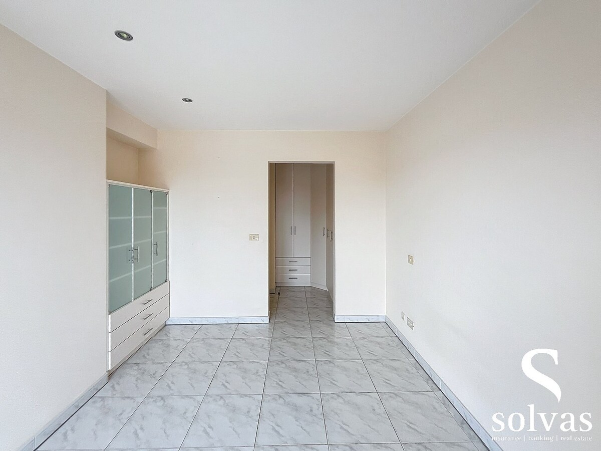 Zeer mooi appartement met ruime 2 slaapkamers en bureau te centrum Aalter 
