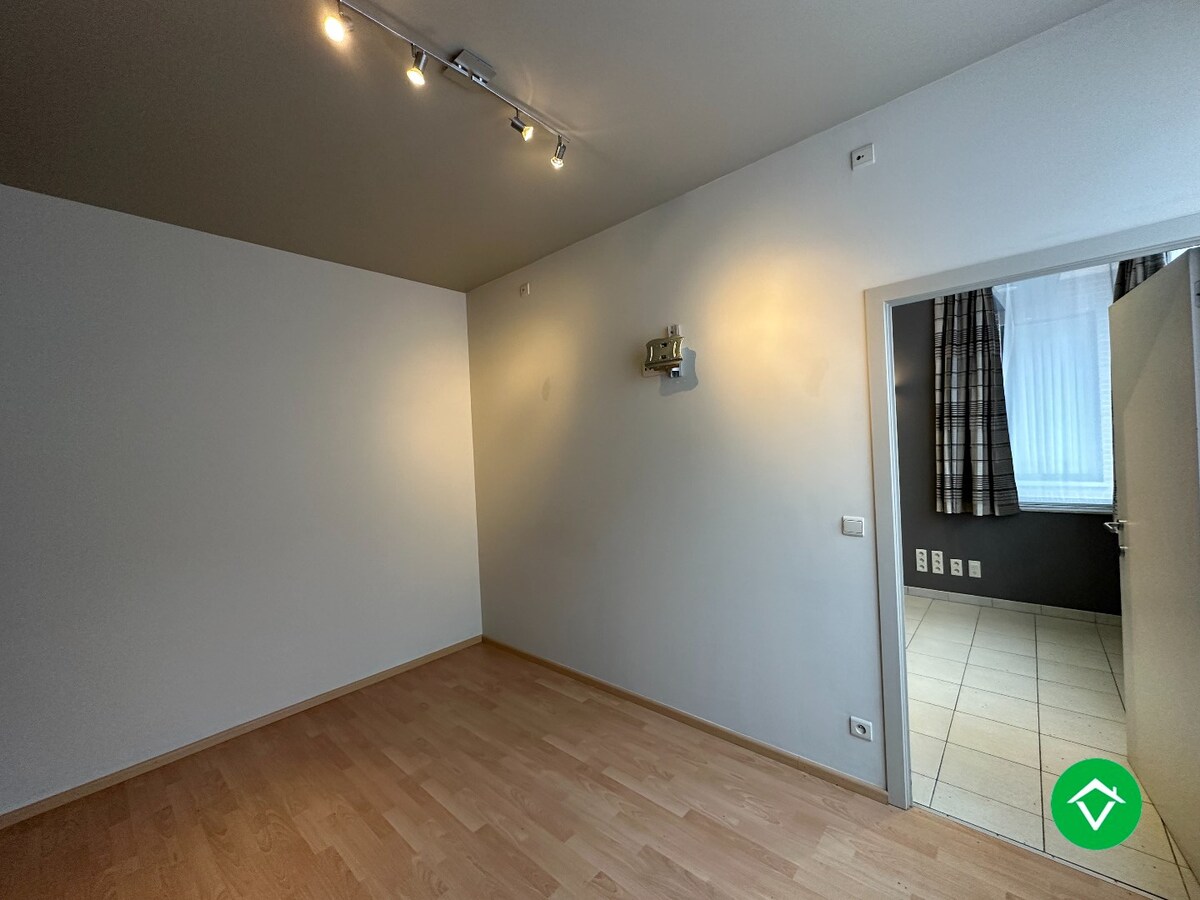 Gelijkvloers appartement met 1 slaapkamer. 