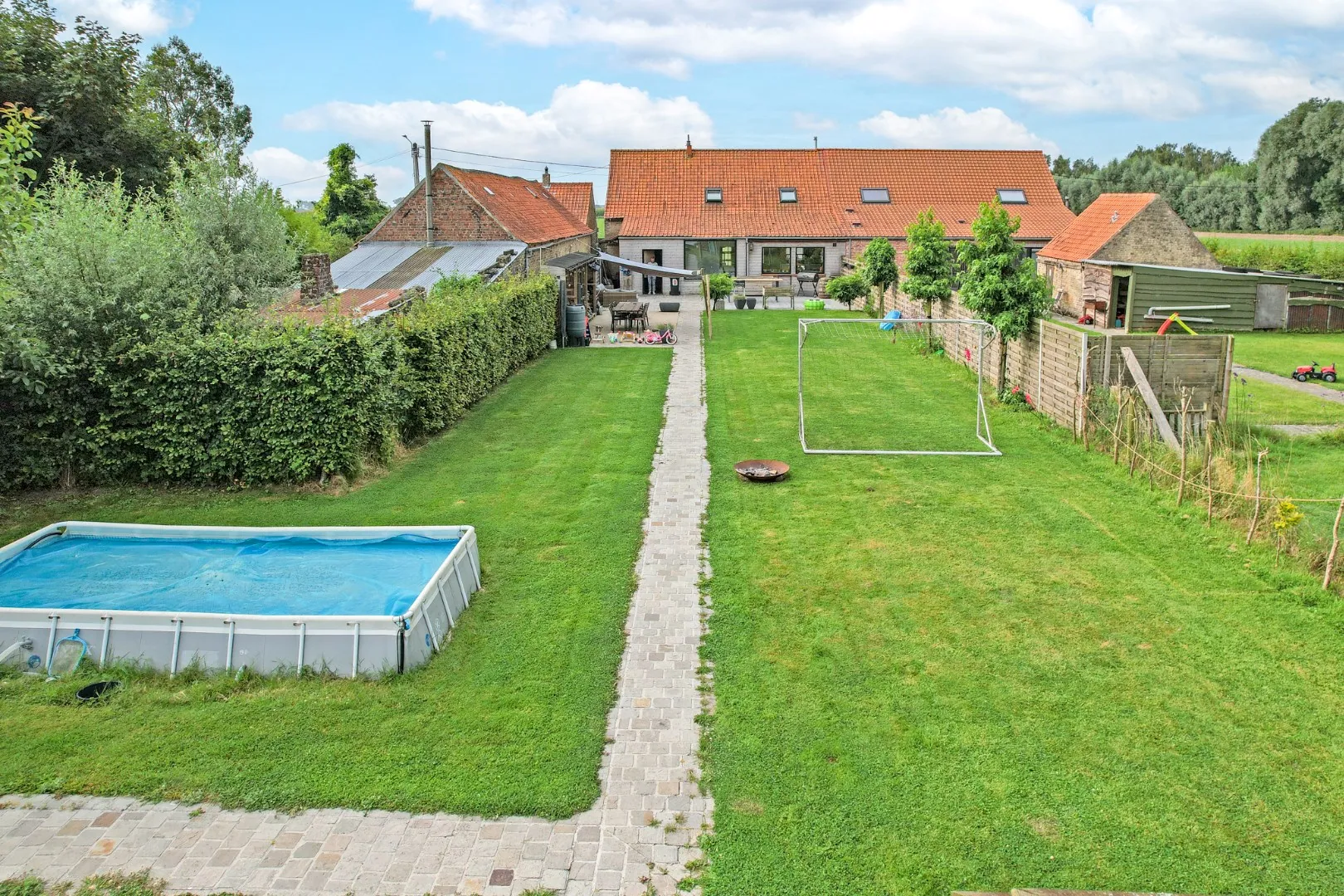 Gezellige woning met prachtige vergezichten op 1.890m² te Diksmuide (Keiem)! 