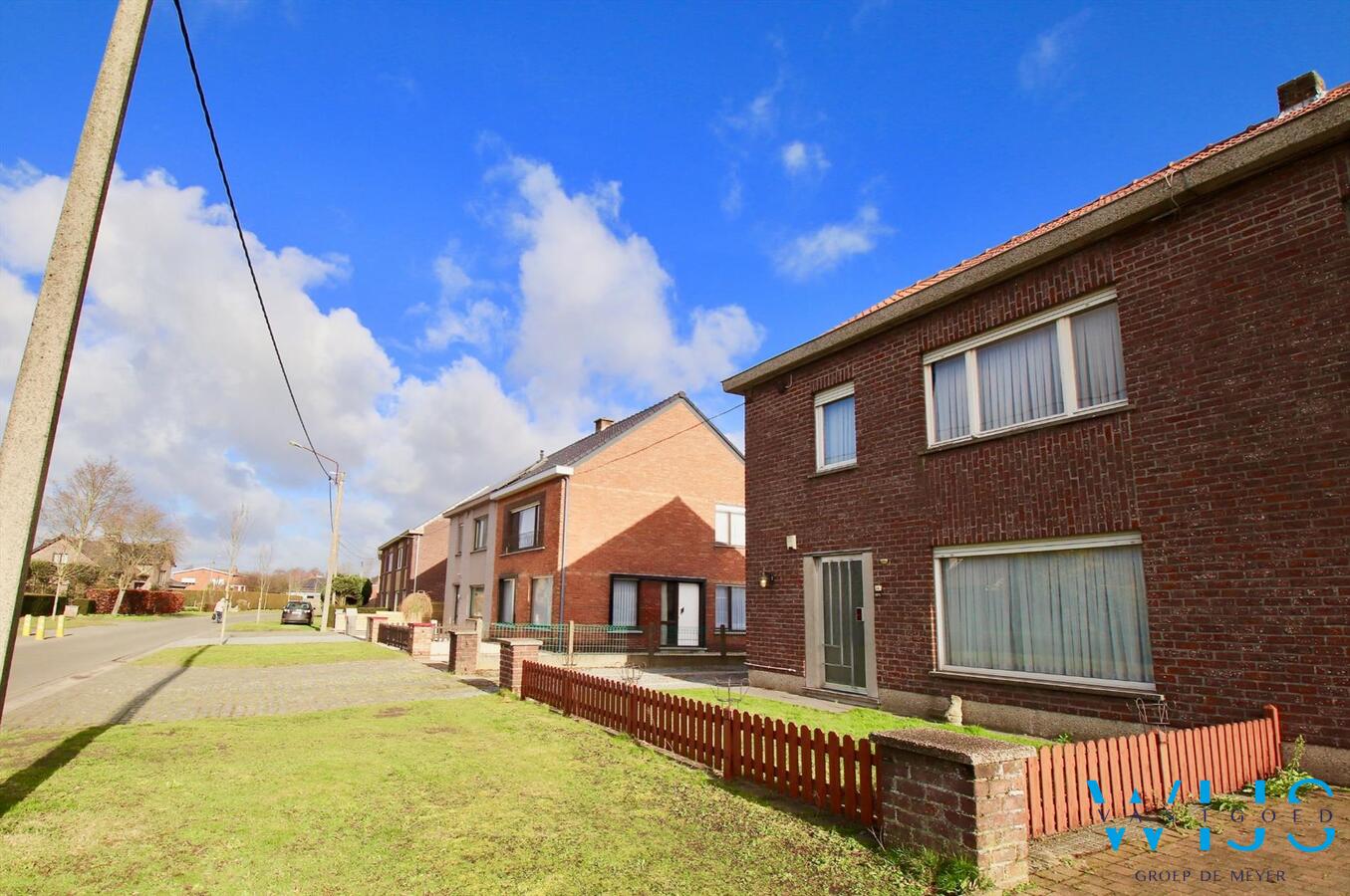 Praktische halfopen bebouwing met 3 slaapkamers te Rieme/ERTVELDE ! 
