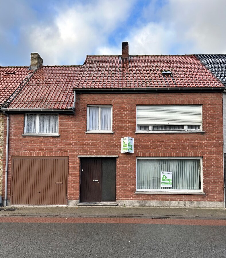 Woning met 4 slaapkamers en garage te Koekelare 