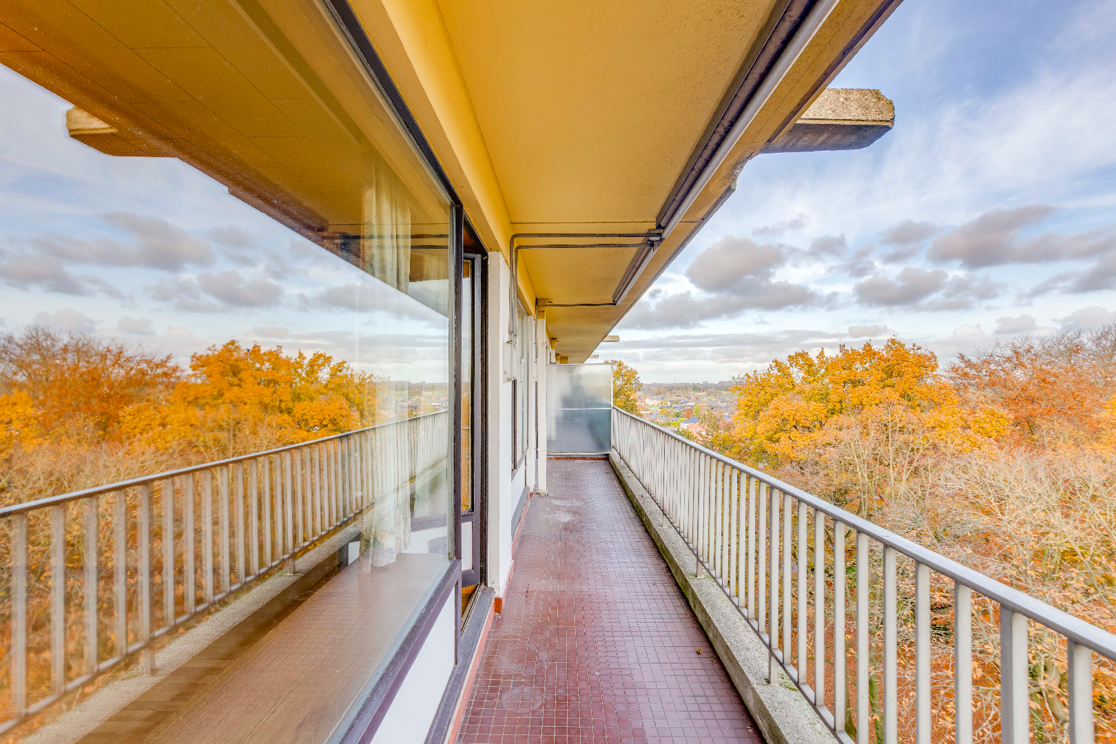 Dakappartement met verzicht, 2 slaapkamers en terras. 