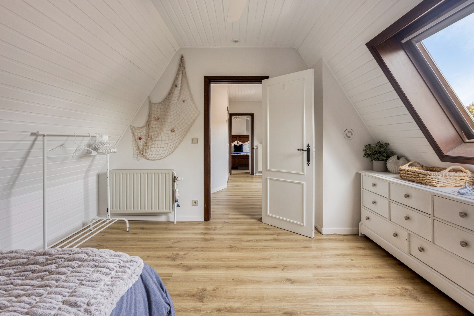 Rustig gelegen open bebouwing met 5 slaapkamers, 3 badkamers, dubbele garage en zonnige tuin in Tervuren – EPC 201 kWh/m&#178; – bewoonbare oppervlakte 339 m&#178; 