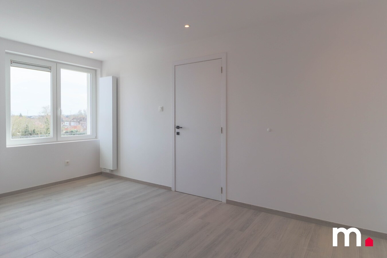 Goed gelegen volledig gerenoveerd duplex appartement met 2 slaapkamers te Harelbeke! 