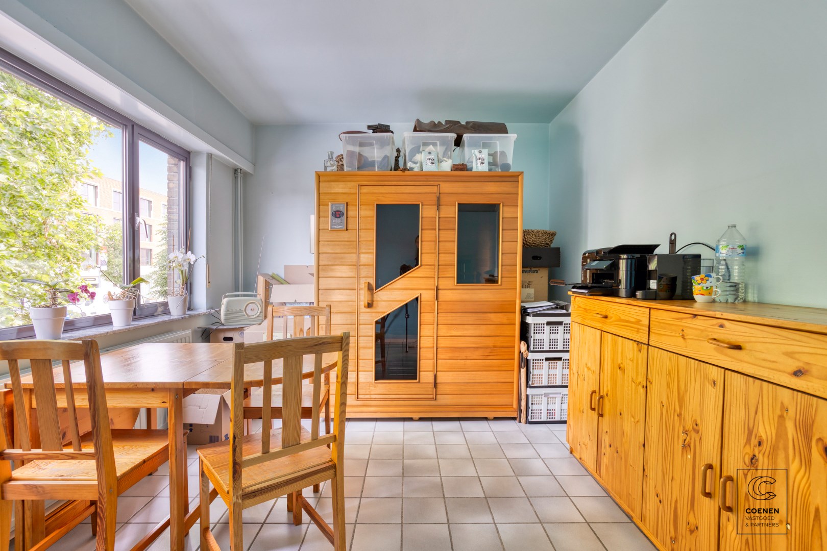 Ruime stadswoning van 177 m&#178; met 4 slaapkamers in het centrum van Hoogstraten! 