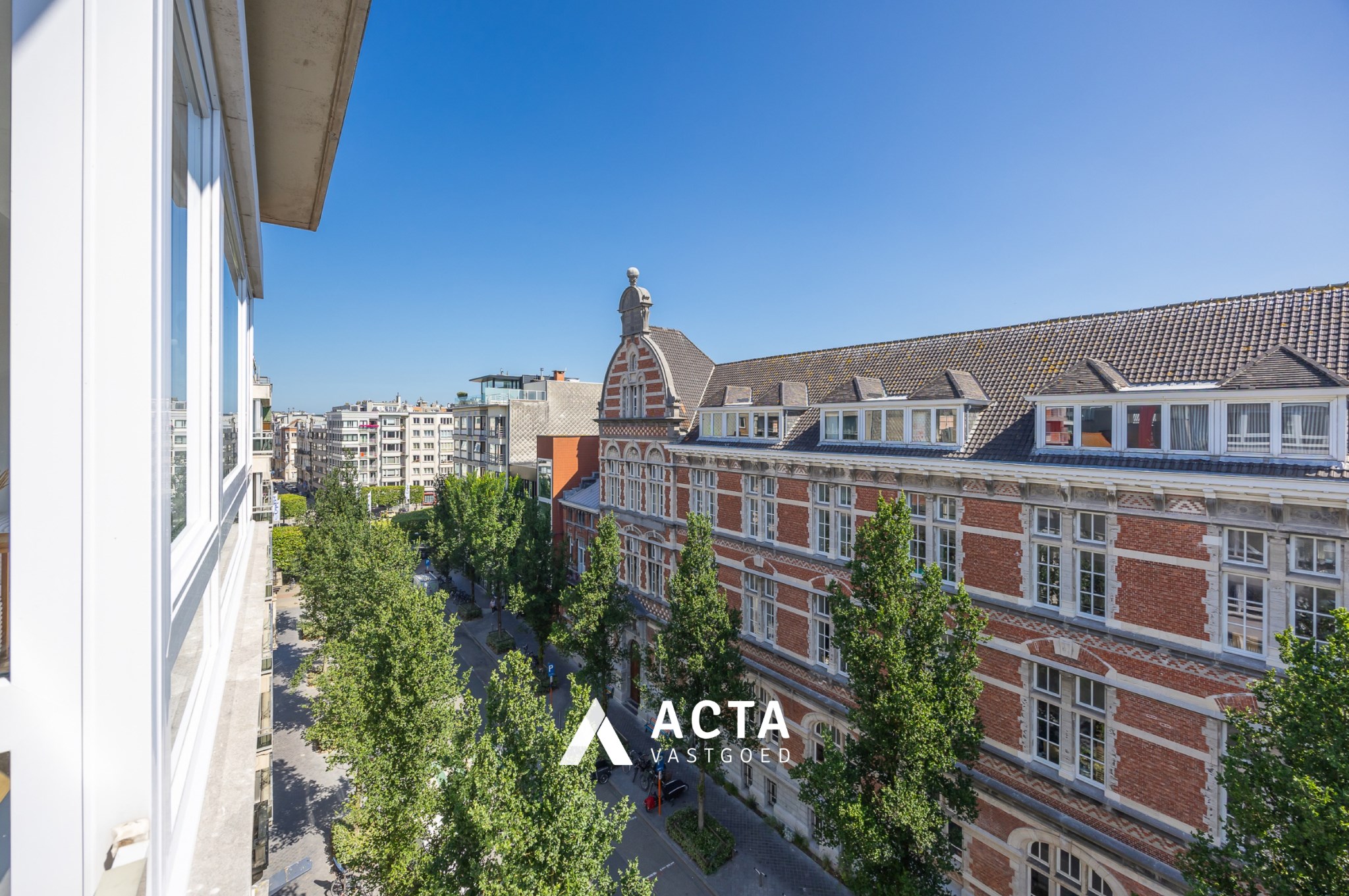 Gerenoveerd appartement op de zesde verdieping aan het Leopold I Plein 