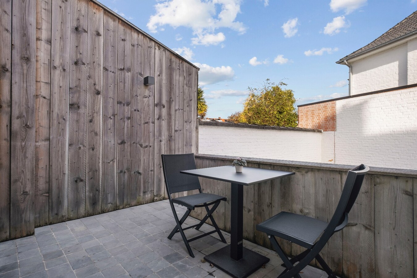 Instapklare woning met 4 slaapkamers en 2 badkamers op TOPligging ! 