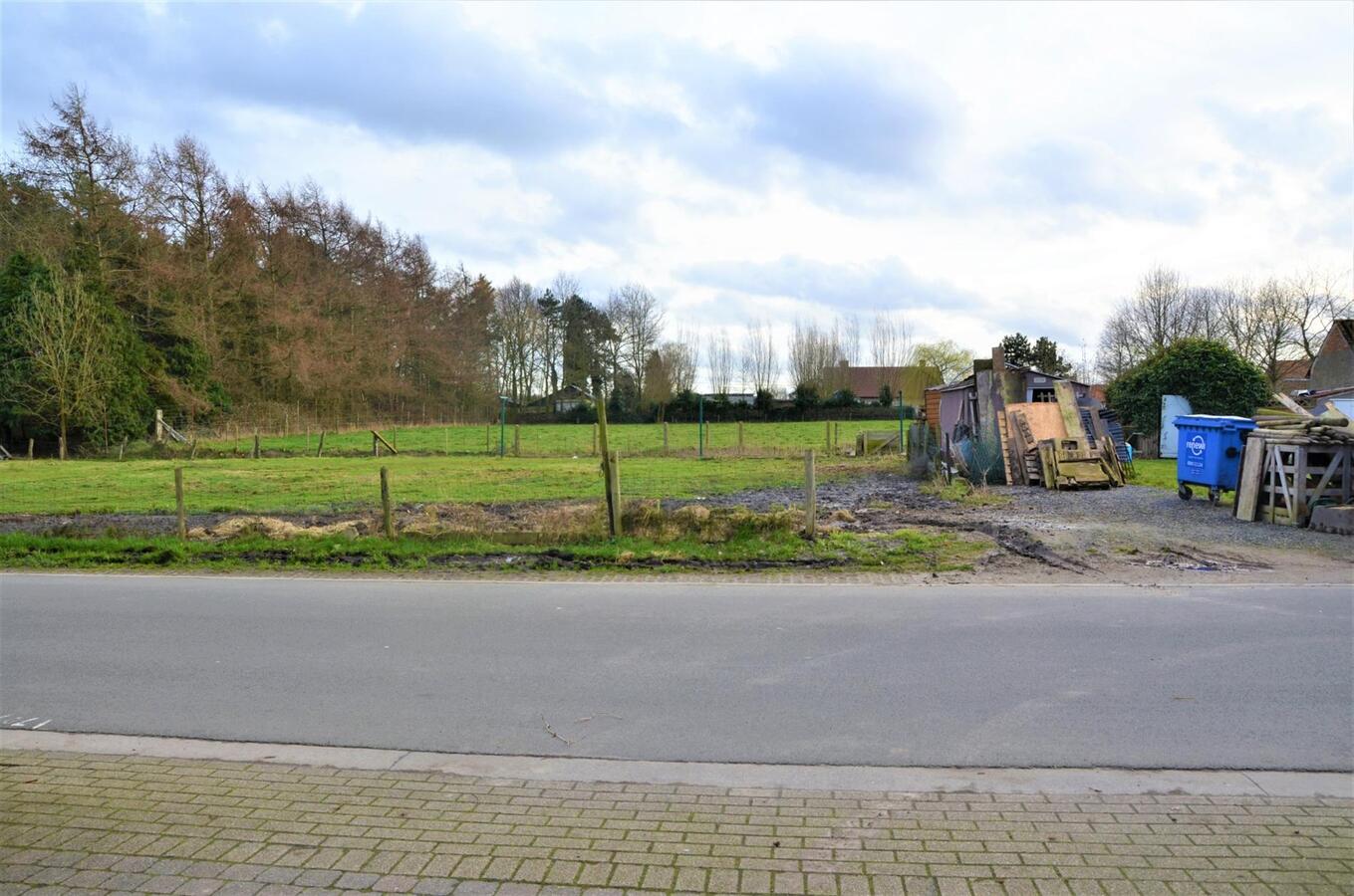 Te koop: Woonuitbreidingsgebied 1161 m&#178; 