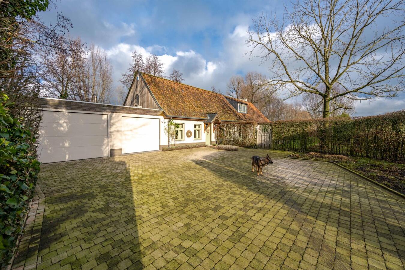 Country house sold in Ruiselede