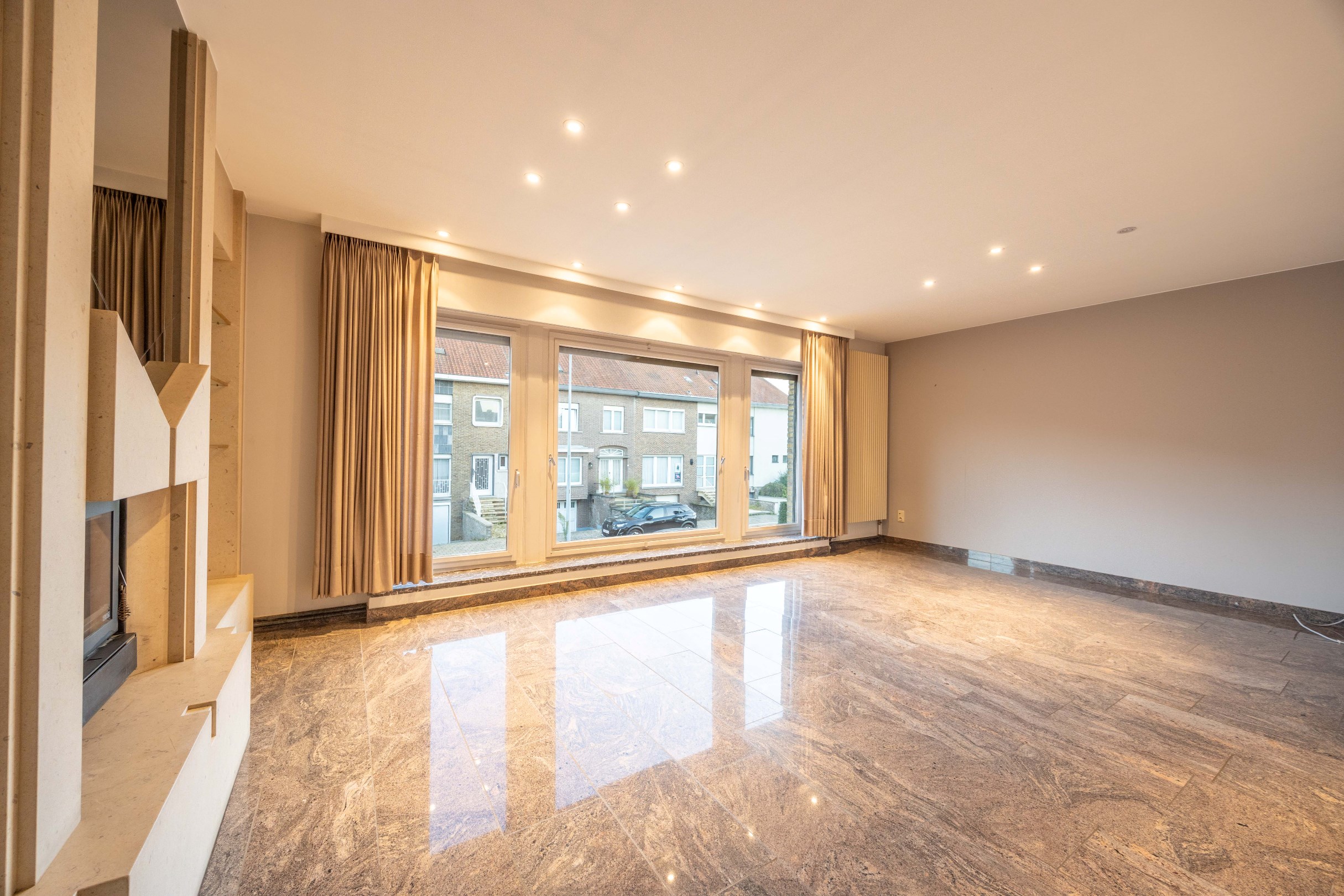 BEL-ETAGE WONING OP SINT-ELISABETH 