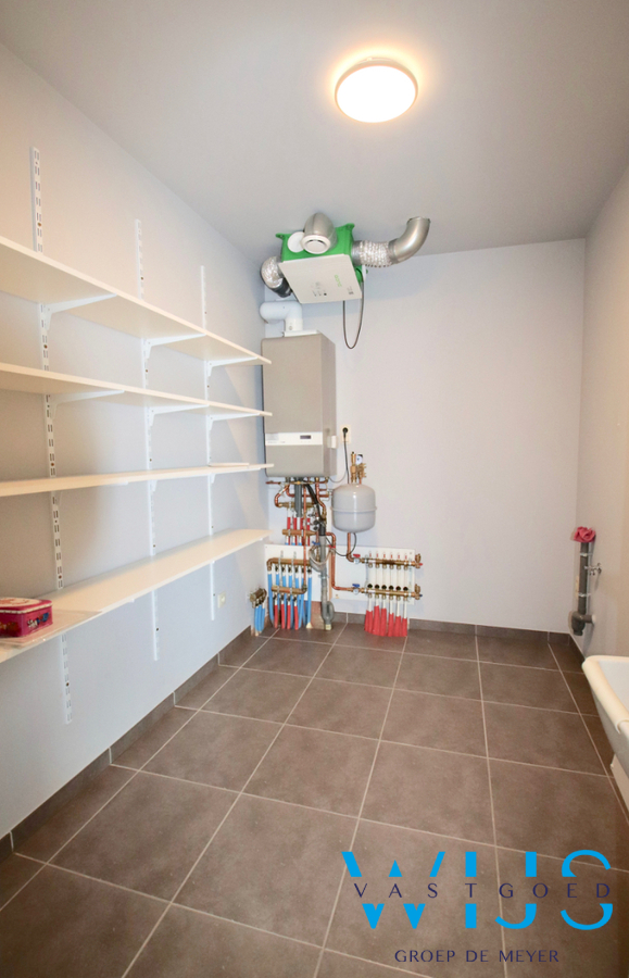Recent gelijkvloers appartement in het centrum van Oosteeklo ! 