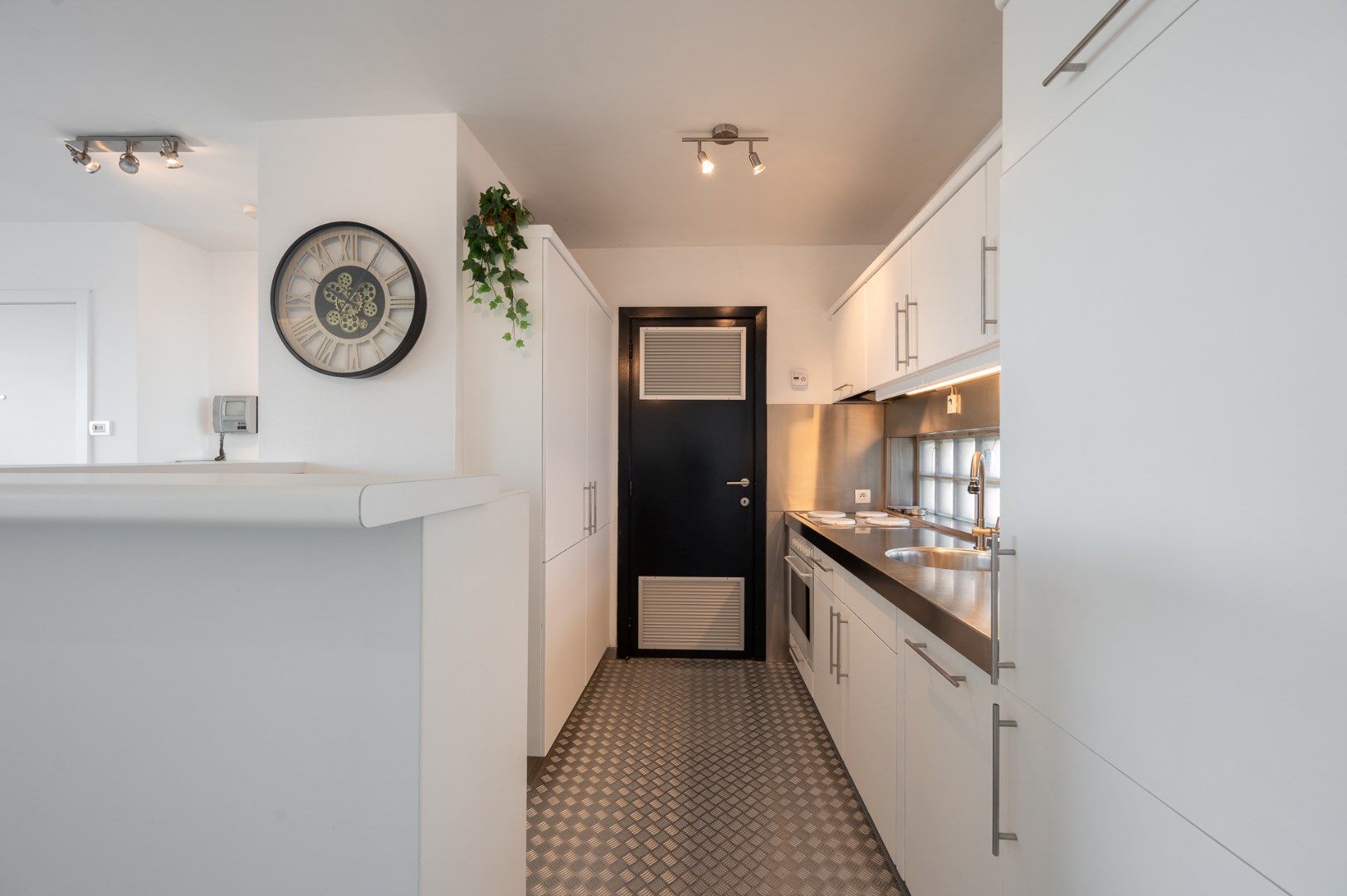 Instapklare studio met 2 uitzonderlijke zonneterrassen. 