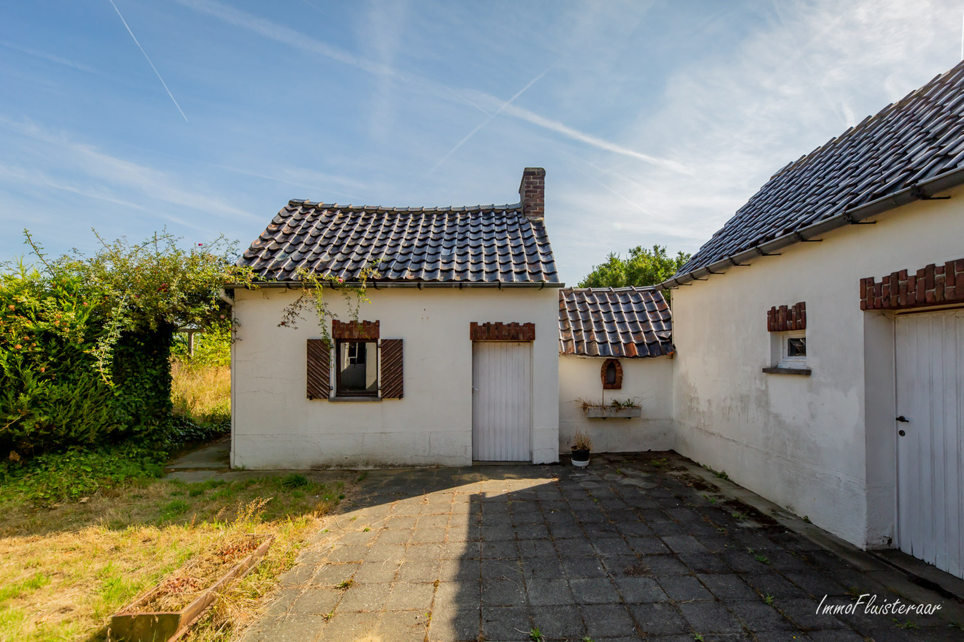 Ideaal gelegen te renoveren/te slopen woning te Zottegem op  4320m2. 