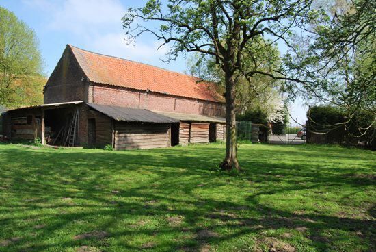 Hoeve op 2600m&#178; in de dorpskern 