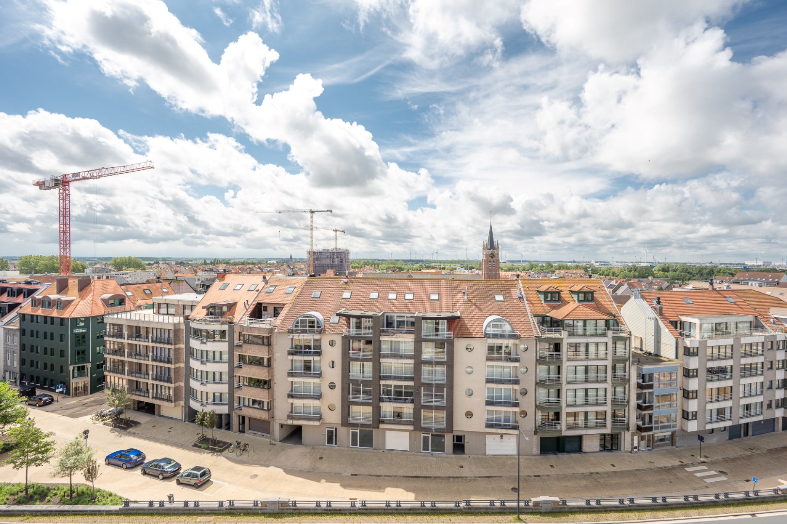 Ruim en zongericht appartement met 4 slaapkamers 