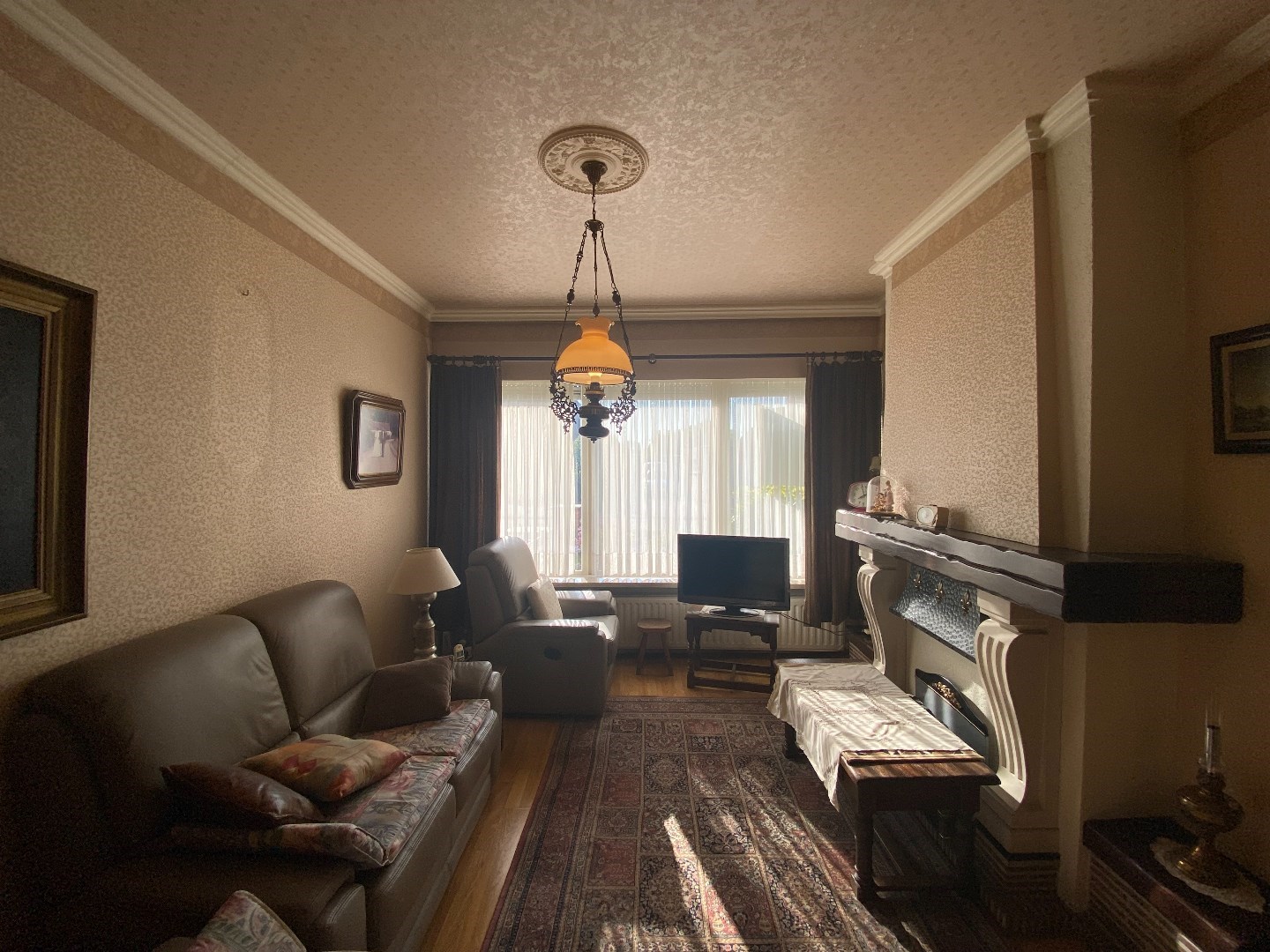 Multifunctionele te renoveren hoekwoning met magazijn en garage op 509 m&#178;! 