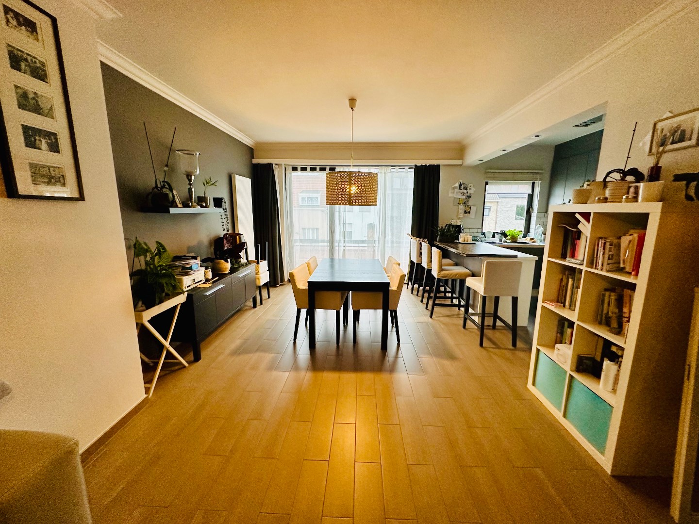 Instapklaar appartement met 2 slpks en een bew opp van 83 m&#178; met garagebox &#233;n terras! 