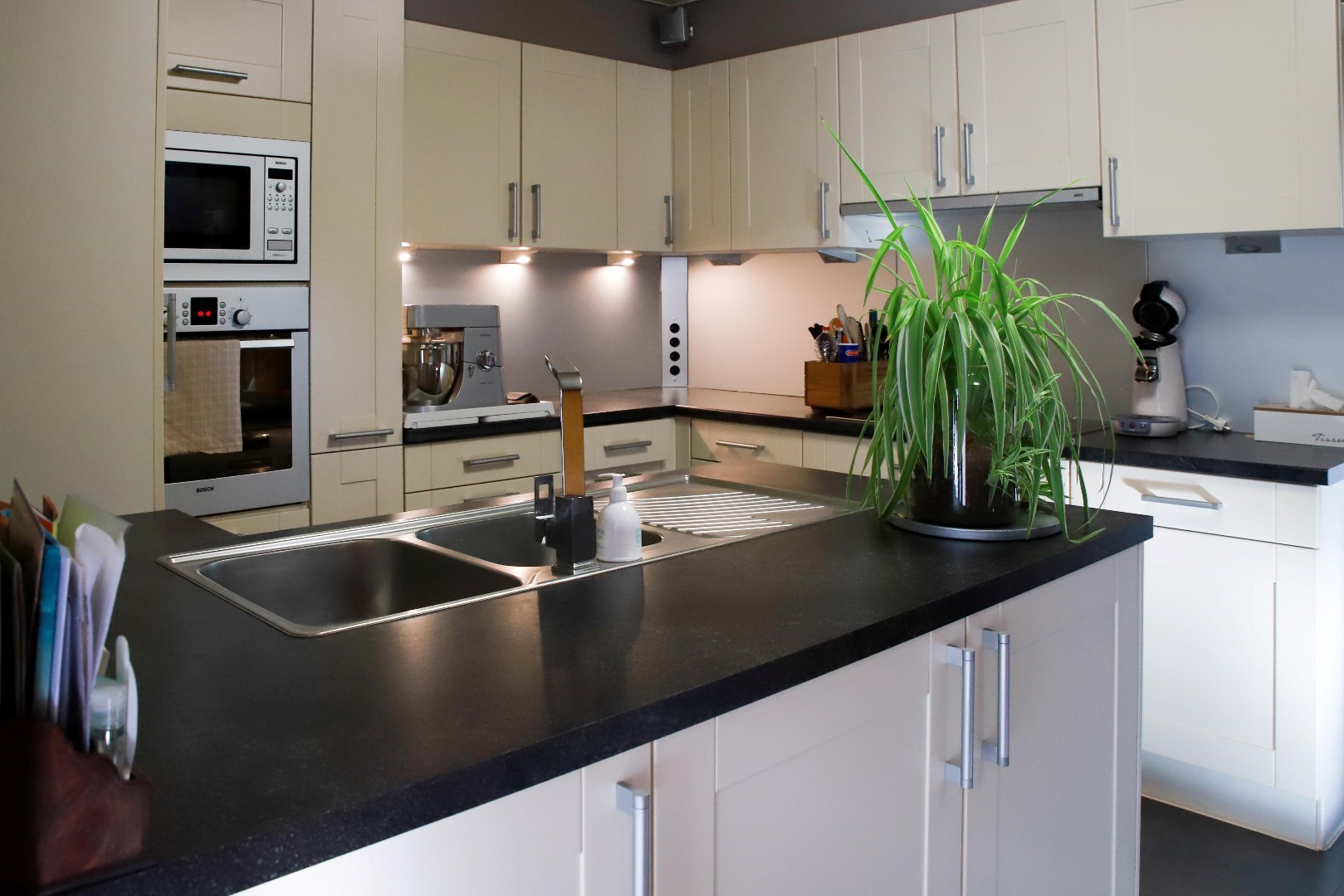 Prachtige alleenstaande woning met garage en tuin op 719 m&#178; 