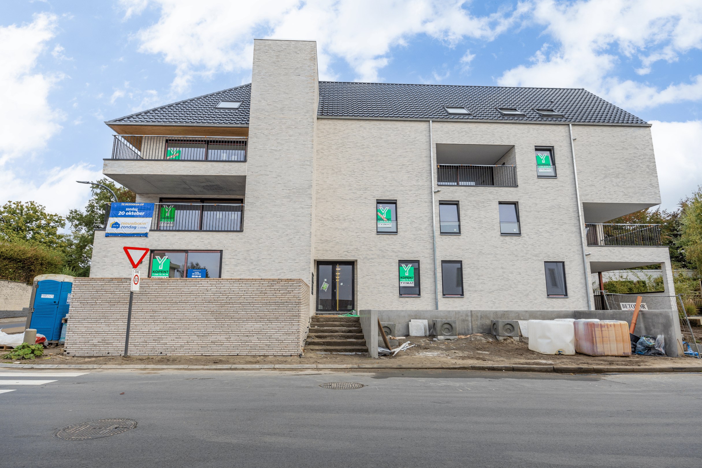 NIEUWBOUWAPPARTEMENT MET RUIM TERRAS 