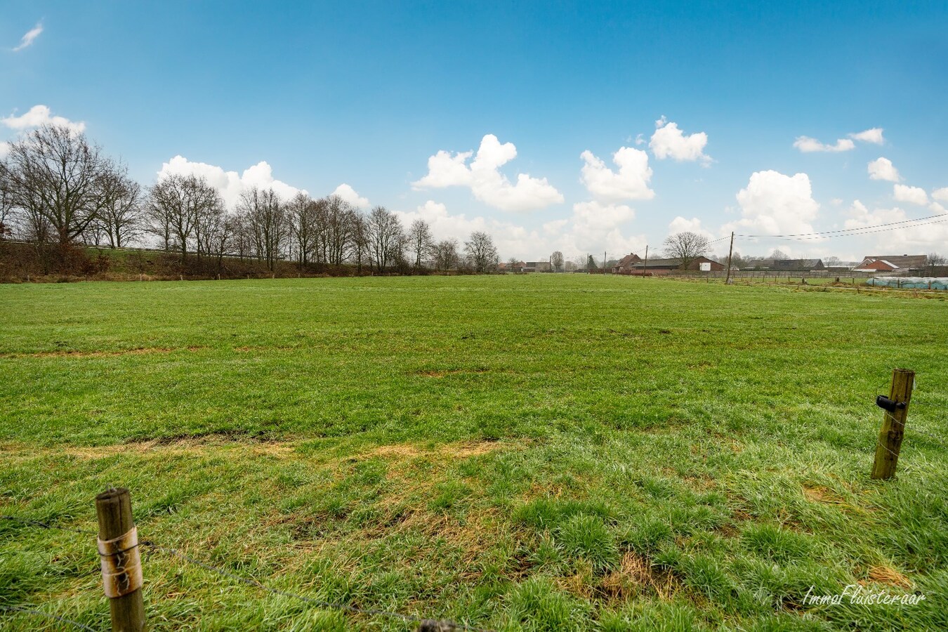 Karakteristieke hoeve met grote schuur op ca. 2 ha te Hoogstraten (Aankoop extra overliggend weiland van ca. 4 ha mogelijk) 