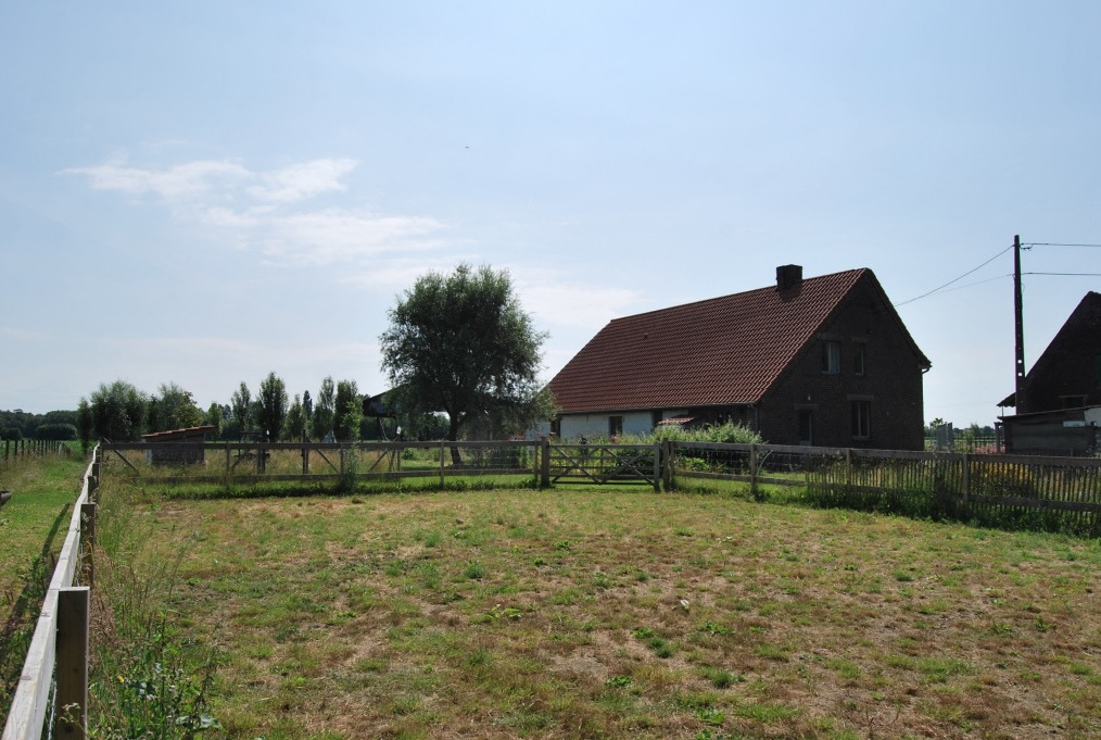 Authentieke, grondig gerenoveerde hoeve op 6470m&#178; te Nazareth 