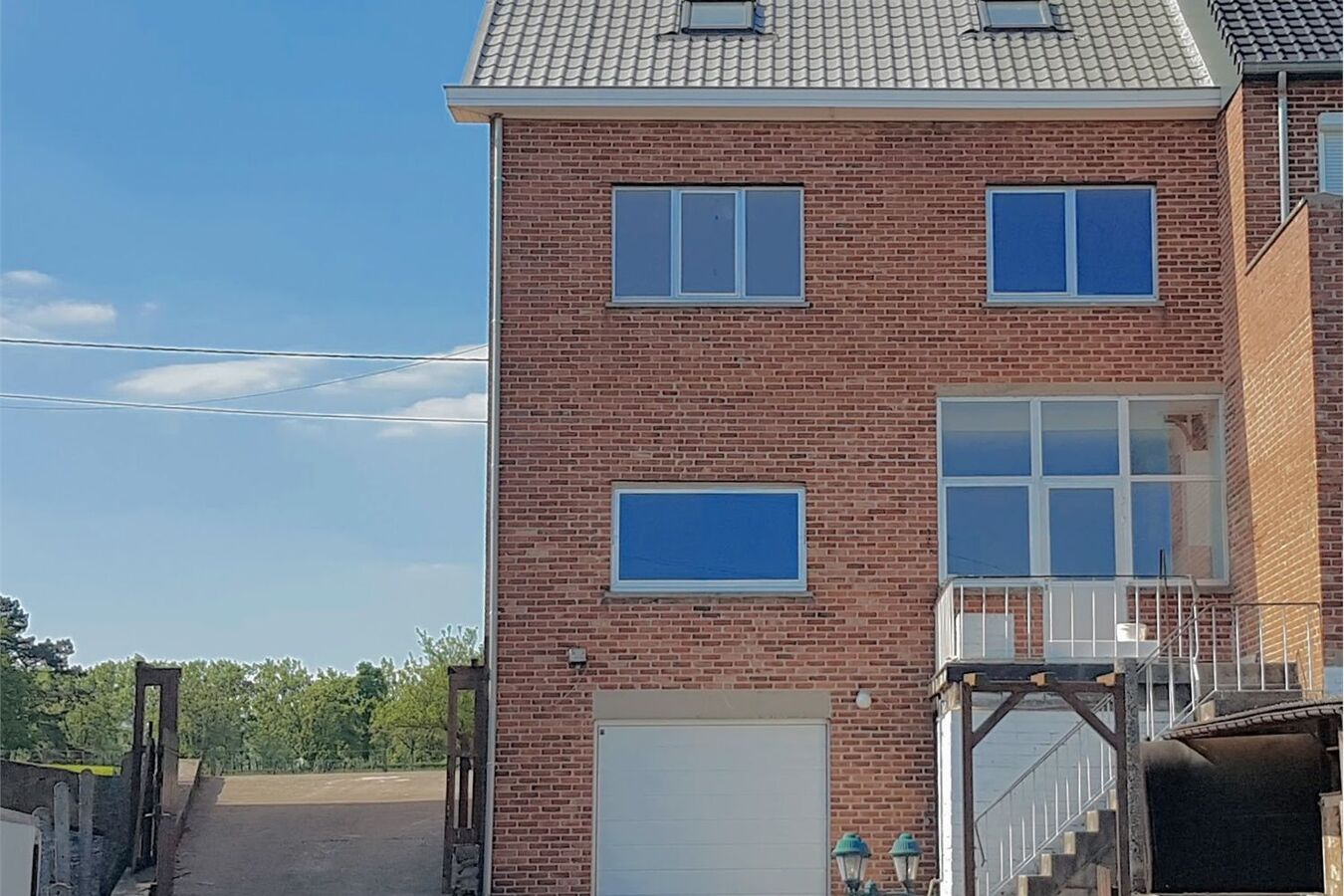 Volledig gerenoveerde, energiezuinige woning met 3 kamers 